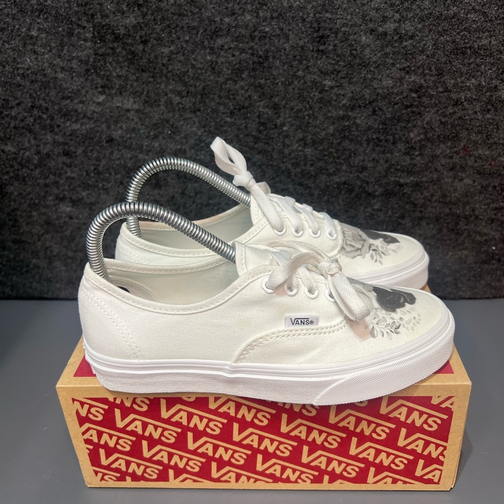 Vans Women's “Black & White Roses” Authentic Shoe Size 6.5 - Picture 5 of 14